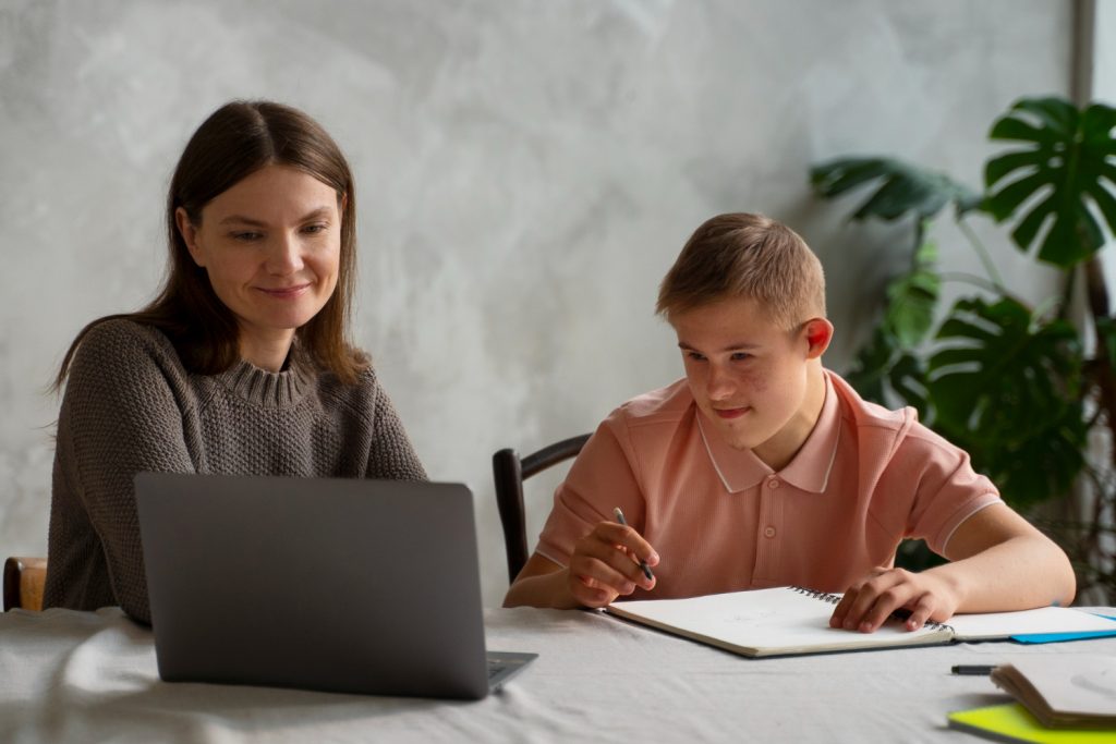 Ensino complementar de crianças com NEE